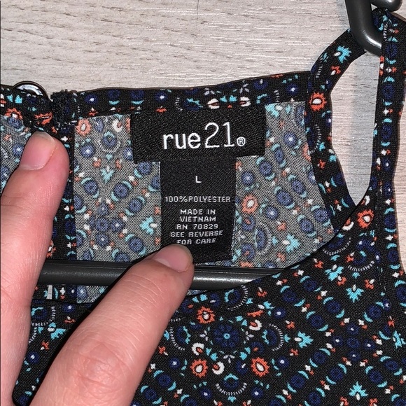 Rue21 Crop Top - Picture 5 of 6